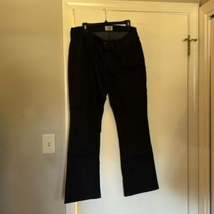 Woman’s old navy sweetheart jeans. Size 14.
